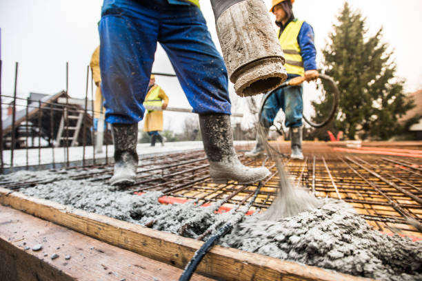 Best Concrete Sidewalk Installation  in New Holstein, WI